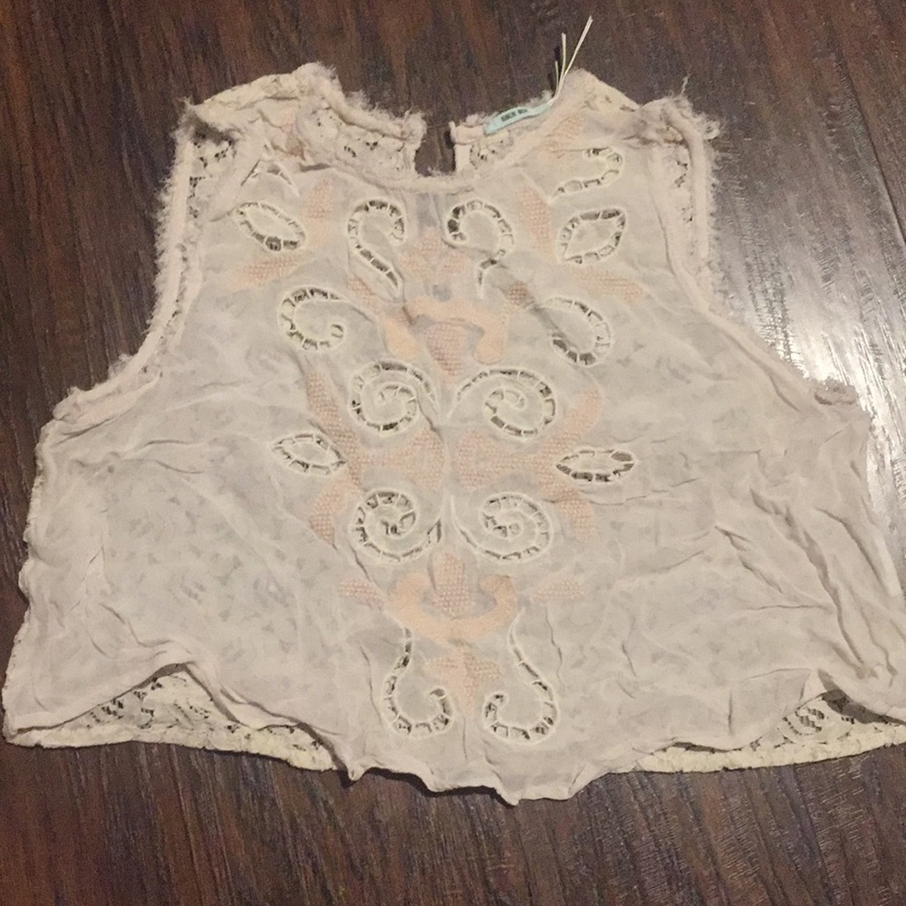 Kimchi Blue lace designed crop top